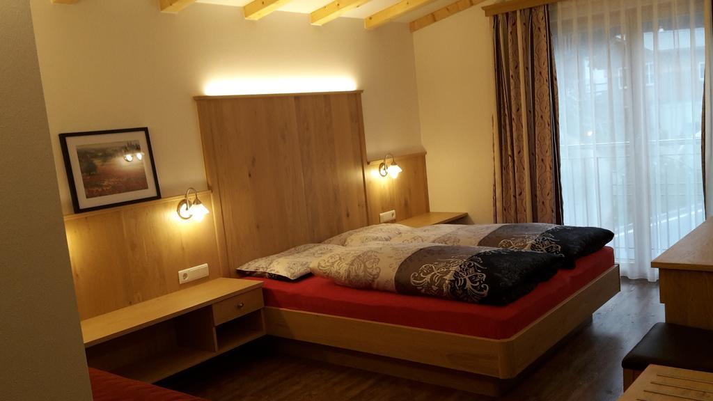 Apartamento Haus Talblick Curon Venosta Exterior foto